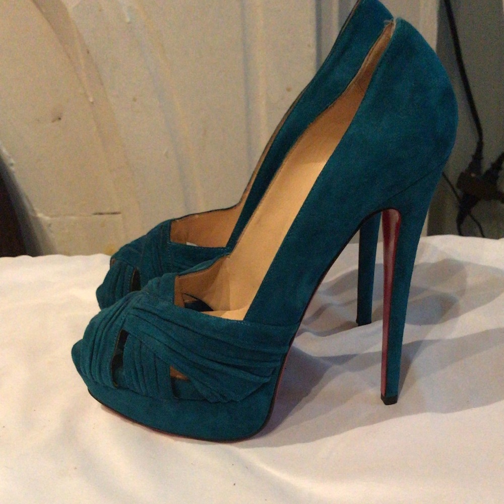 Turquoise blue suede Christian Loub. Aunthentic
